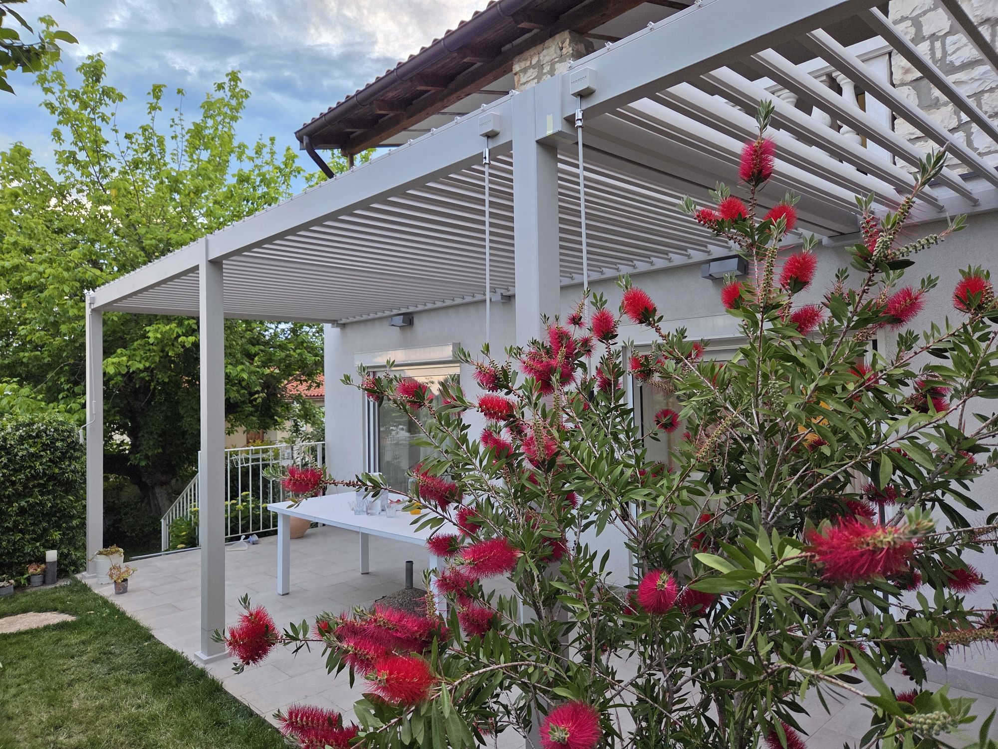 Bioklimatska pergola — Pergola Lux